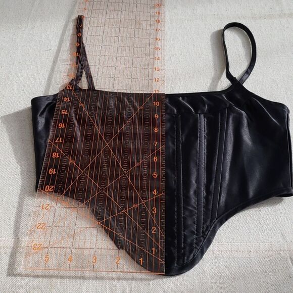 Pretty Little Thing Top Womens 2 Black Satin Dipped Ham Boned Corset Cami Swifty - Picture 5 of 9